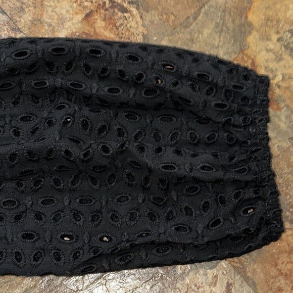 Time And Tru Women’s Eyelet Top Size XL 16 18 Black Soot NWT - Picture 11 of 11